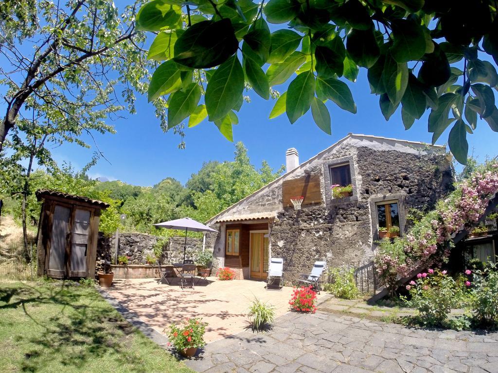 B&B A Rinazzu Milo Bagian luar foto